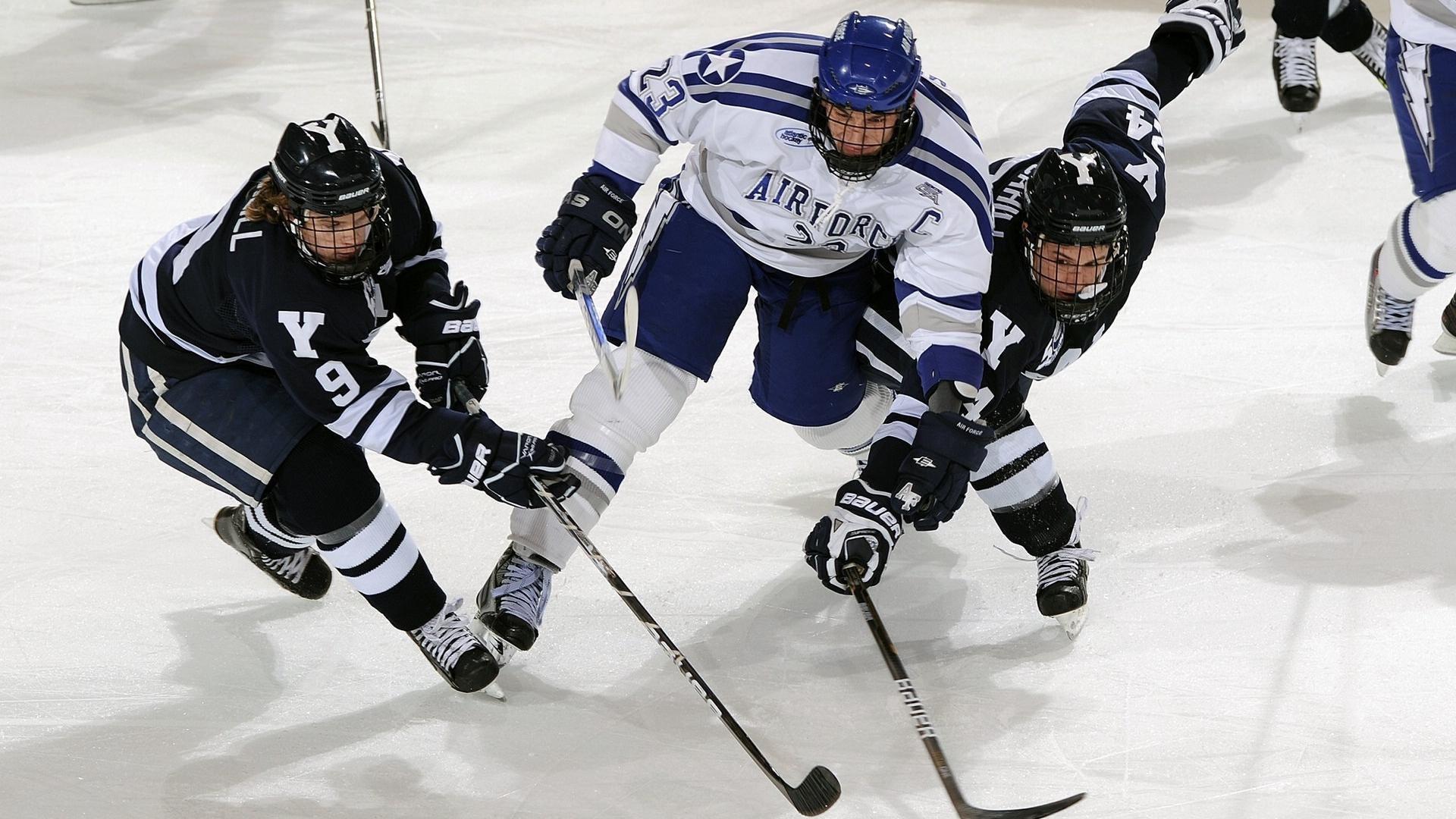 “足球+智造”产业创新专项在行业内持续升级，硬件装备不断优化升级